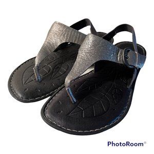 Born Thong Sandals Size 7